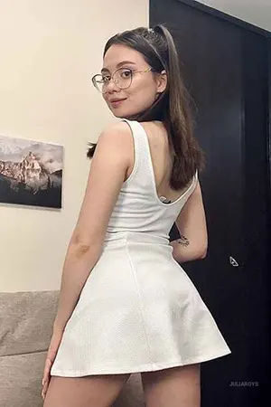 Aerocity High Class Escorts Bella Aerocity High Class Escorts Bella